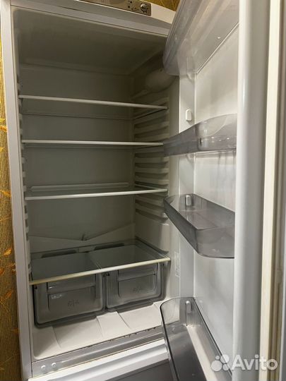 Холодильник hotpoint ariston бу