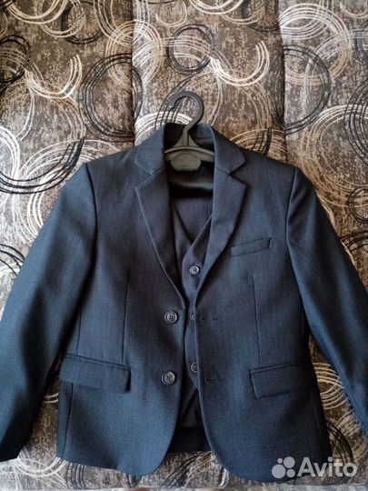 Костюм тройка 32 размер