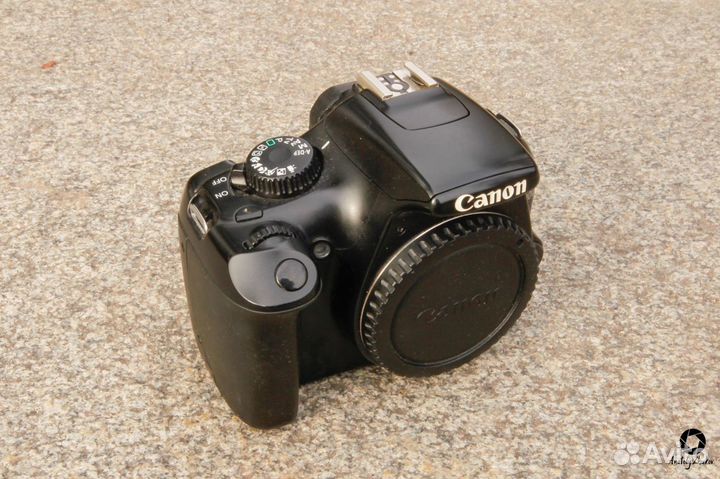 Зеркальный фотоаппарат canon 1100d