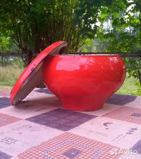 Старый эмалированный чугунок на 1,5л