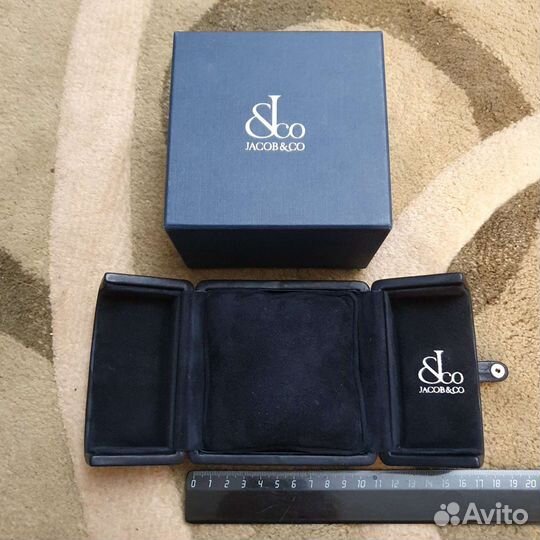 Коробка Jacob & Co для браслета