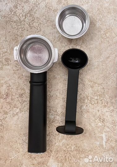 Кофемашина Delonghi ECI 341