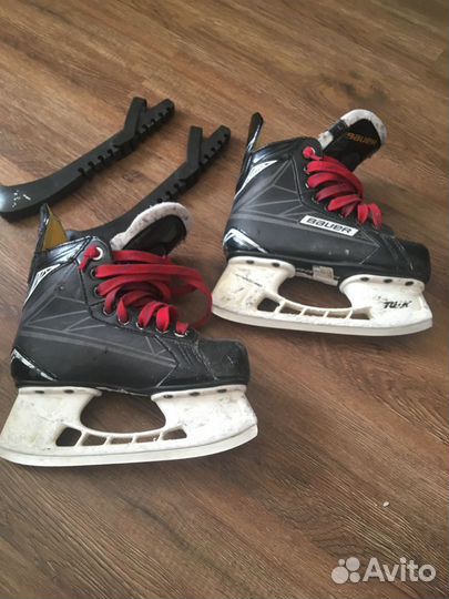 Продам хоккейные коньки
