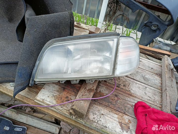 Левая фара mercedes-benz c-class w202