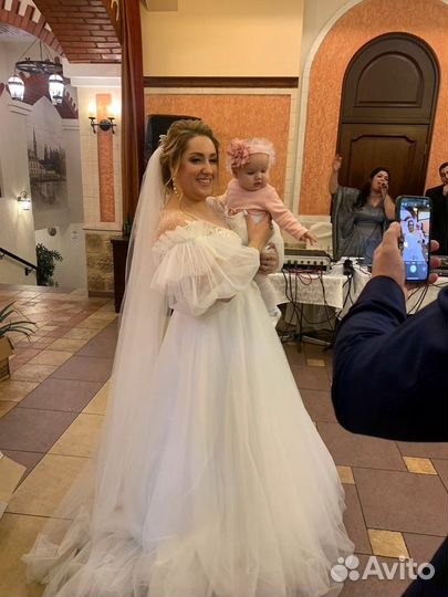 Свадебное платье