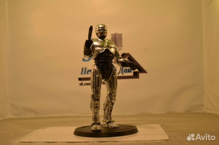 Фигурка классического Робокопа