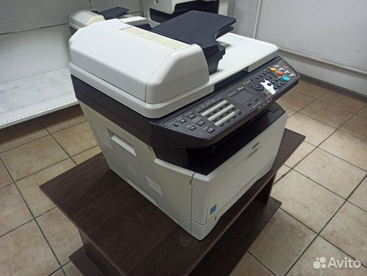 Лазерное мфу Kyocera ecosys M2030DN