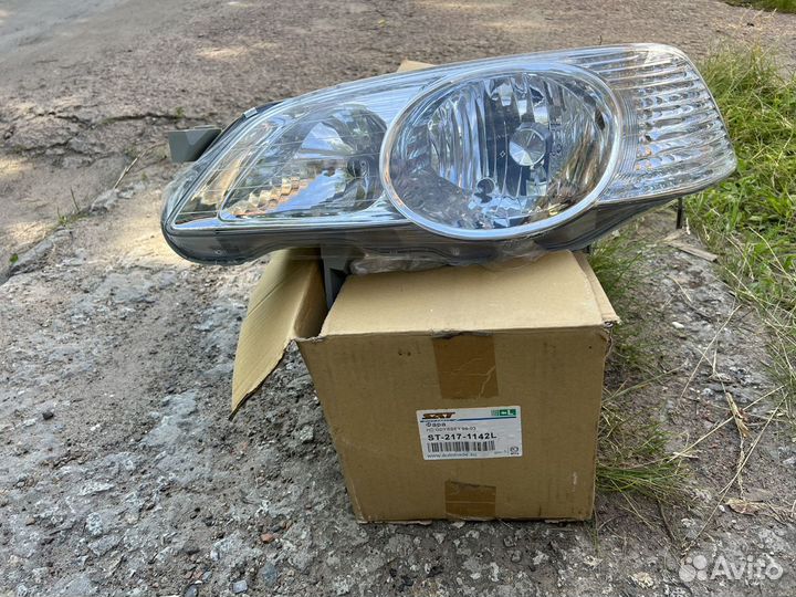 Фара левая Honda odyssey 99-03 st-217-1142L