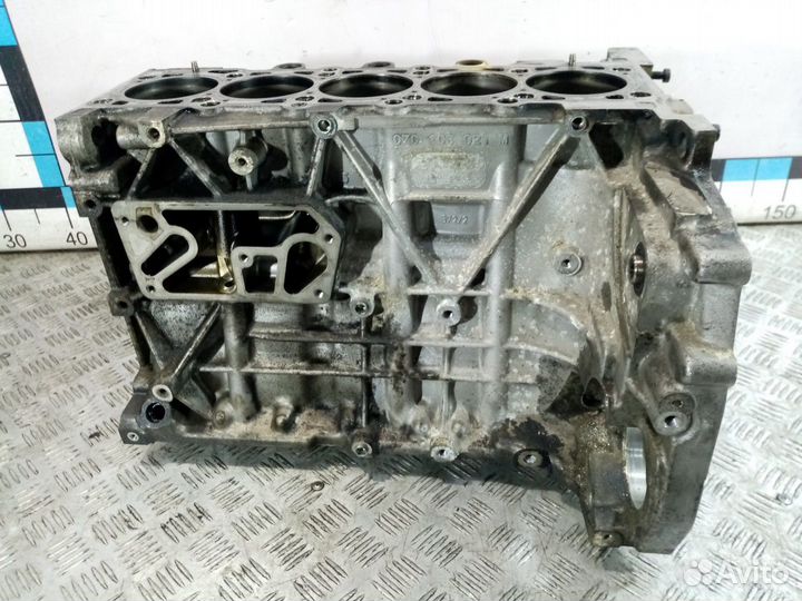 Часть Б/У Низ двигателя BPE 2.5001