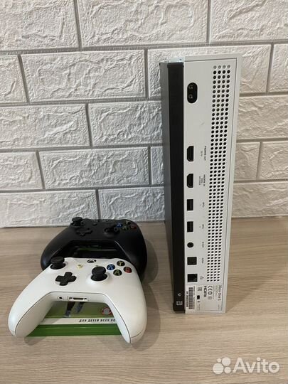 Xbox one S 500гб