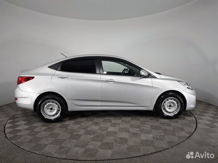 Hyundai Solaris 1.6 AT, 2011, 215 859 км