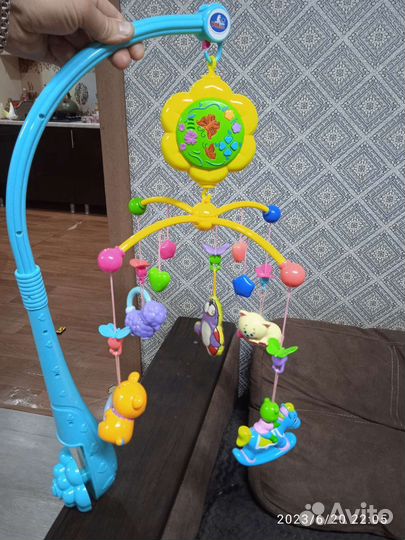 Мобиль на детскую кроватку