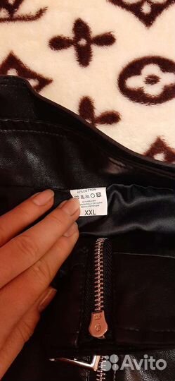 Юбка кожаная новая