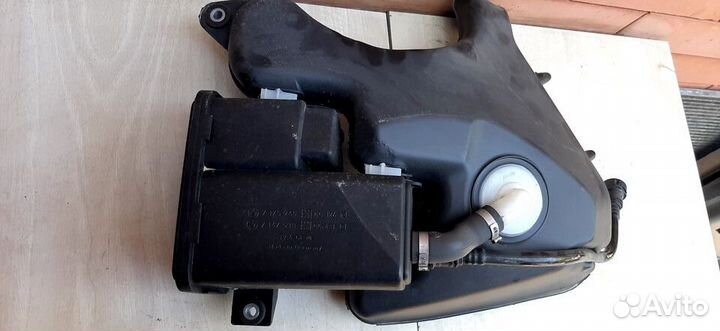 Абсорбер (угольный фильтр) BMW 7-Series 750I E65