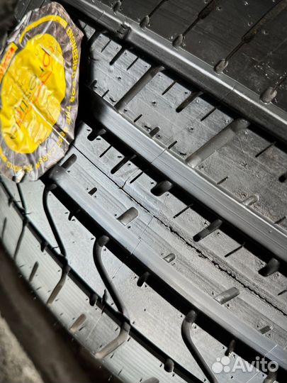 Pirelli P Zero 285/40 R22 110Y