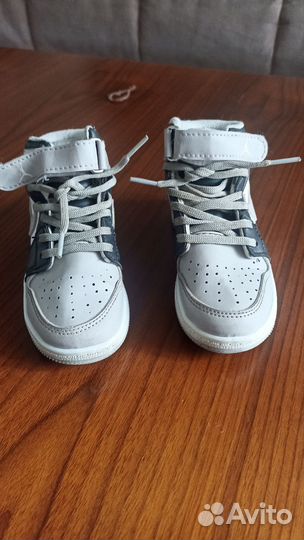 Кроссовки nike air jordan детские 25