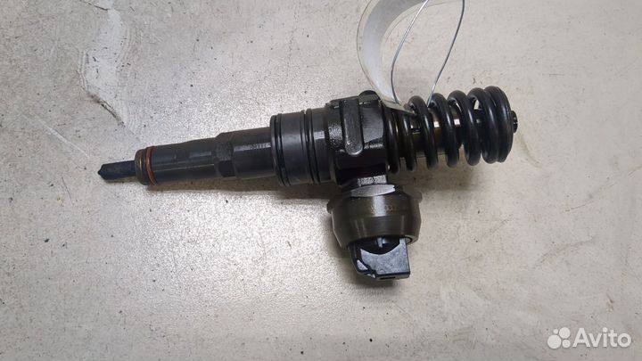 Форсунка топливная Volkswagen Touran, 2008