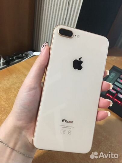 iPhone 8 Plus, 64 ГБ