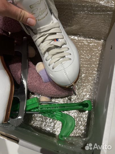 Коньки фигурные graf