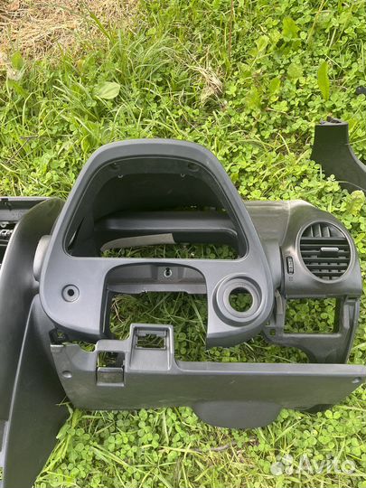 Торпеда (панель ) на toyota altezza