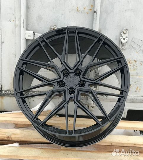 Кованые диски Gard 22x10.5 5x112 Audi Q7 Q8 RS7