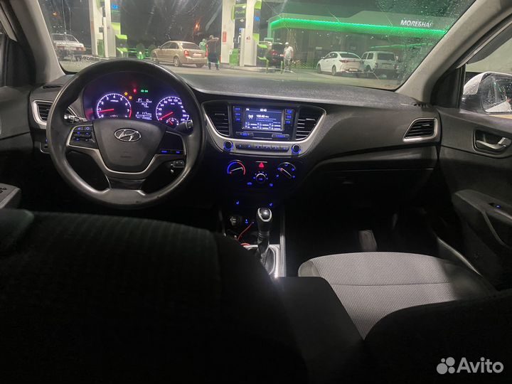 Hyundai Solaris 1.6 AT, 2019, 270 000 км