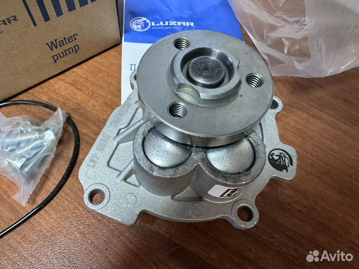 Помпа (насос) GM Chevrolet Opel 95524739
