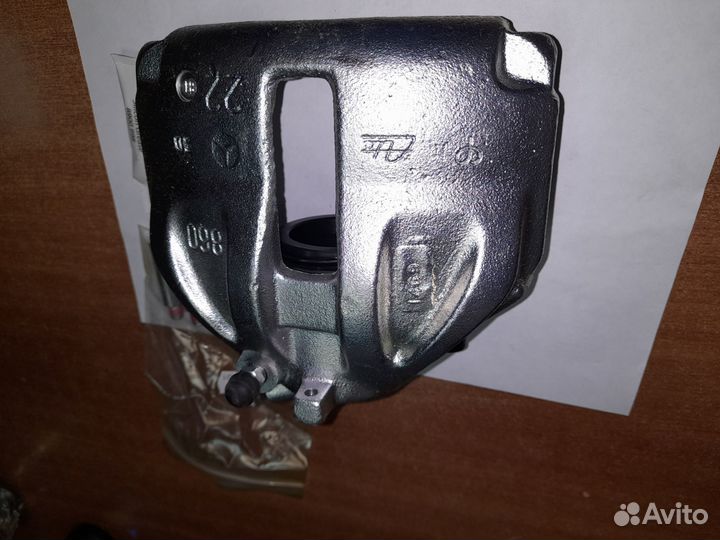Суппорт передний правый 2133155