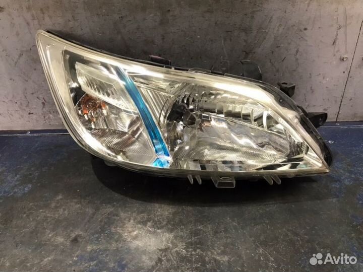 Фара ксенон правая Subaru Exiga Y10