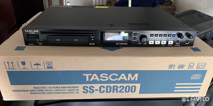 Tascam SS-CDR200 Профессиональный рекордер