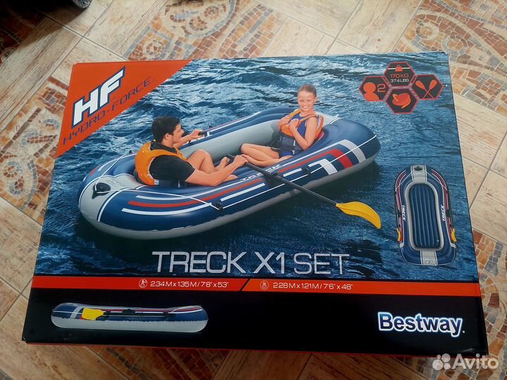 Надувная лодка новая в упаковке