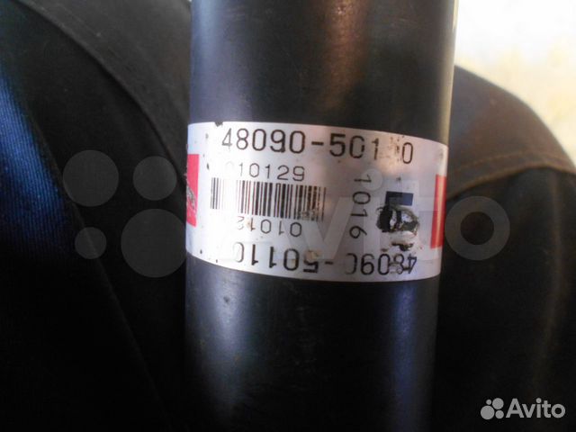 Амортизатор здний левый toyota celsior UCF30