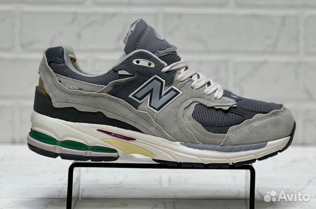 Кроссовки new balance 2002r