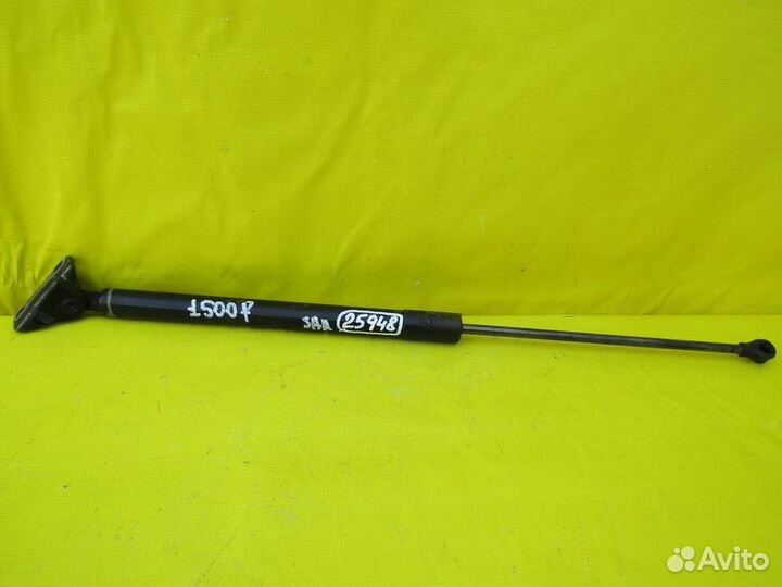 Амортизатор багажника Toyota C-HR 19г 25948