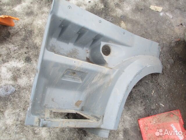 Корпус подножки левый DAF 1836304