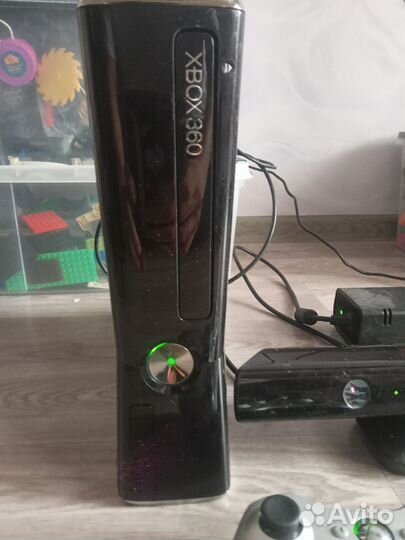 Xbox 360 slim 250gb+джостик+кинект