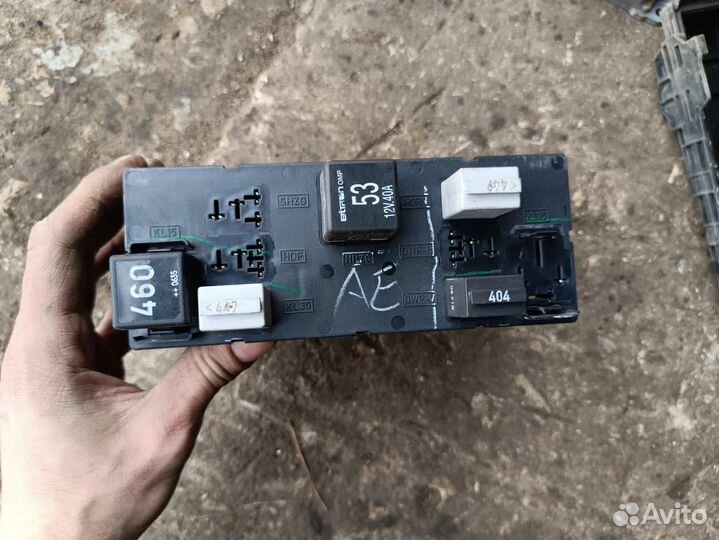 Блок бортовой сети Volkswagen Jetta 5