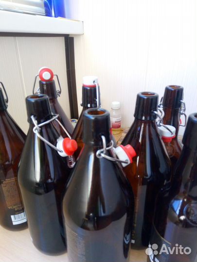 Бутылки с бугельными пробками