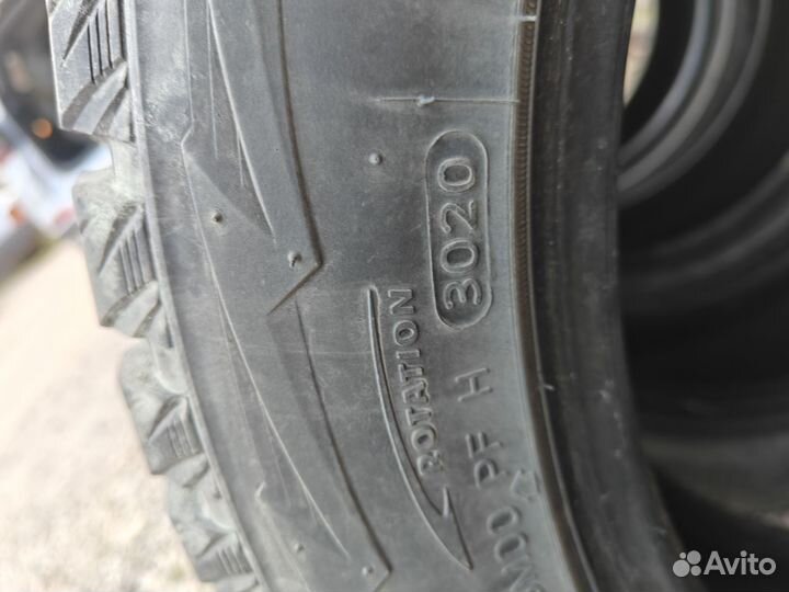 Hankook AH11 225/60 R18