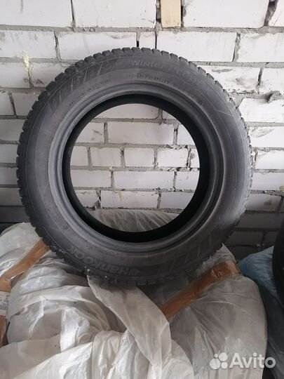 Hankook Winter I'Cept X RW10 215/60 R17 96T