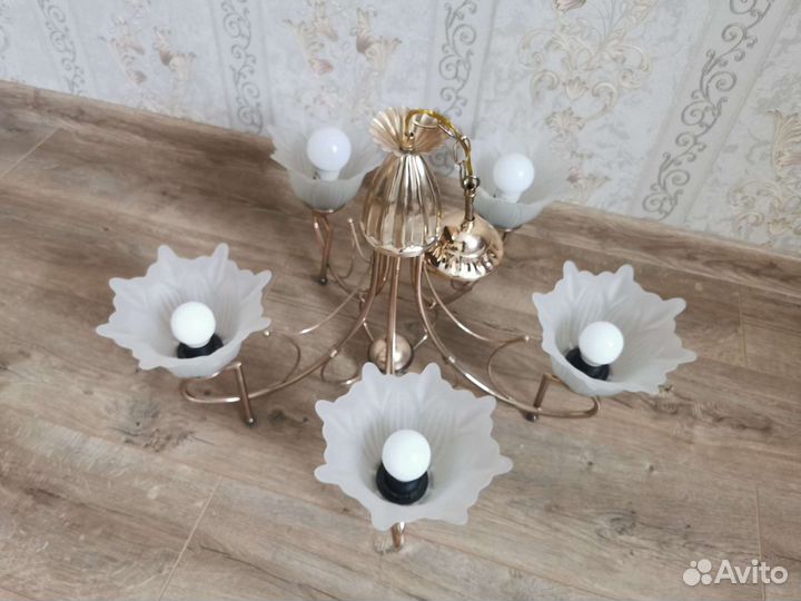Люстра потолочная