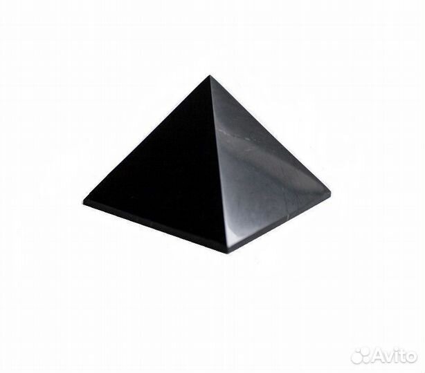 Полированная пирамида из шунгита 3см