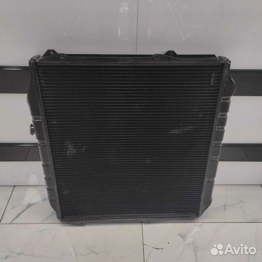 Радиатор охлаждения двигателя Toyota LC100