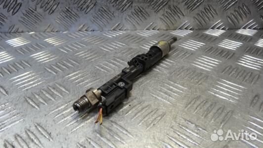 Форсунка бензиновая BMW 5 F10/F11 (3BA12B702)