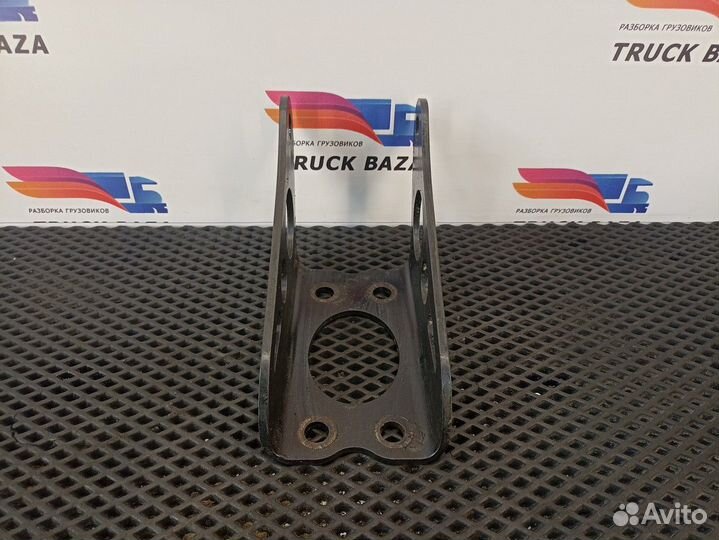 81437400195 Кронштейн амортизатора переднего