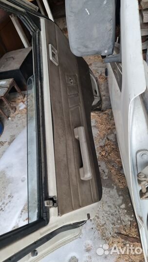 Двери на nissan vanette 1992 г