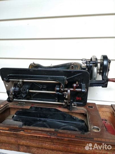 Швейная машинка Кайзер