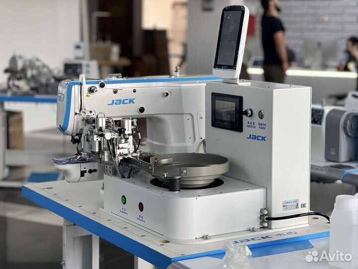 Автоматическая пуговичная машина Jack 1903GR