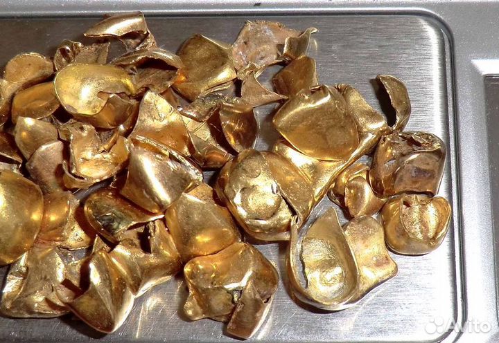 Зубопротезное золото.Золотые коронки