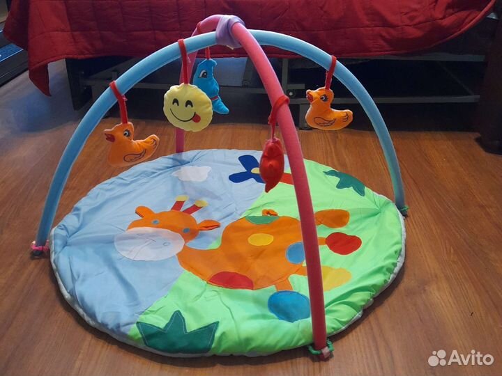 Развивающий коврик новый